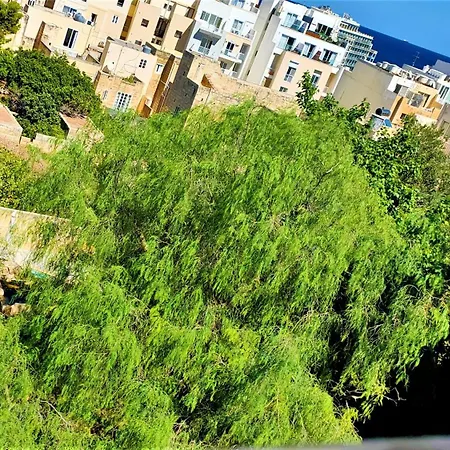 Daire Modern 1br With 2 Balconies - Spinola & Exiles Bay Area *